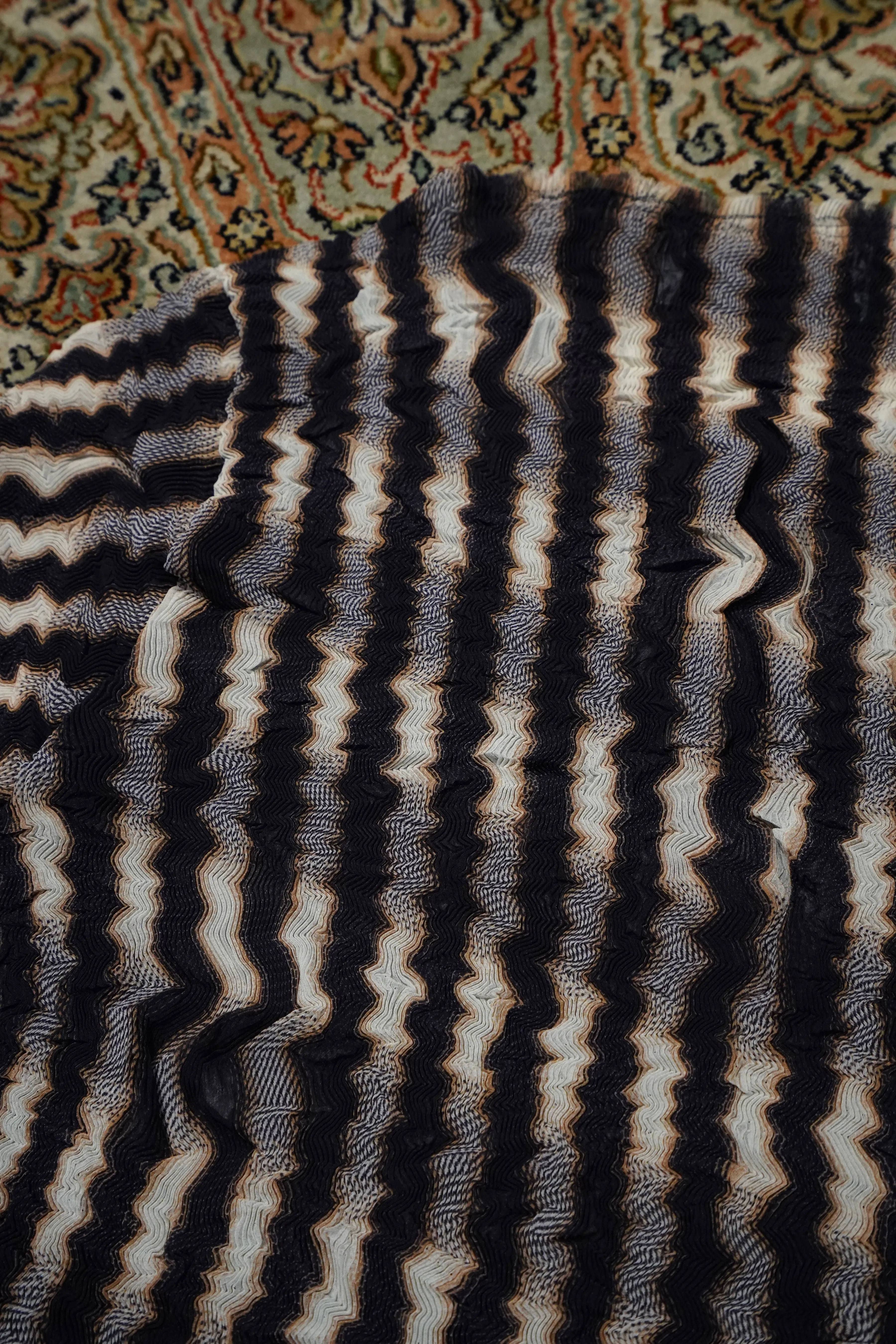 SUGARHILL SHEER PLEATED OMBRE PLAID TOPS (INDIGO&BROWN)