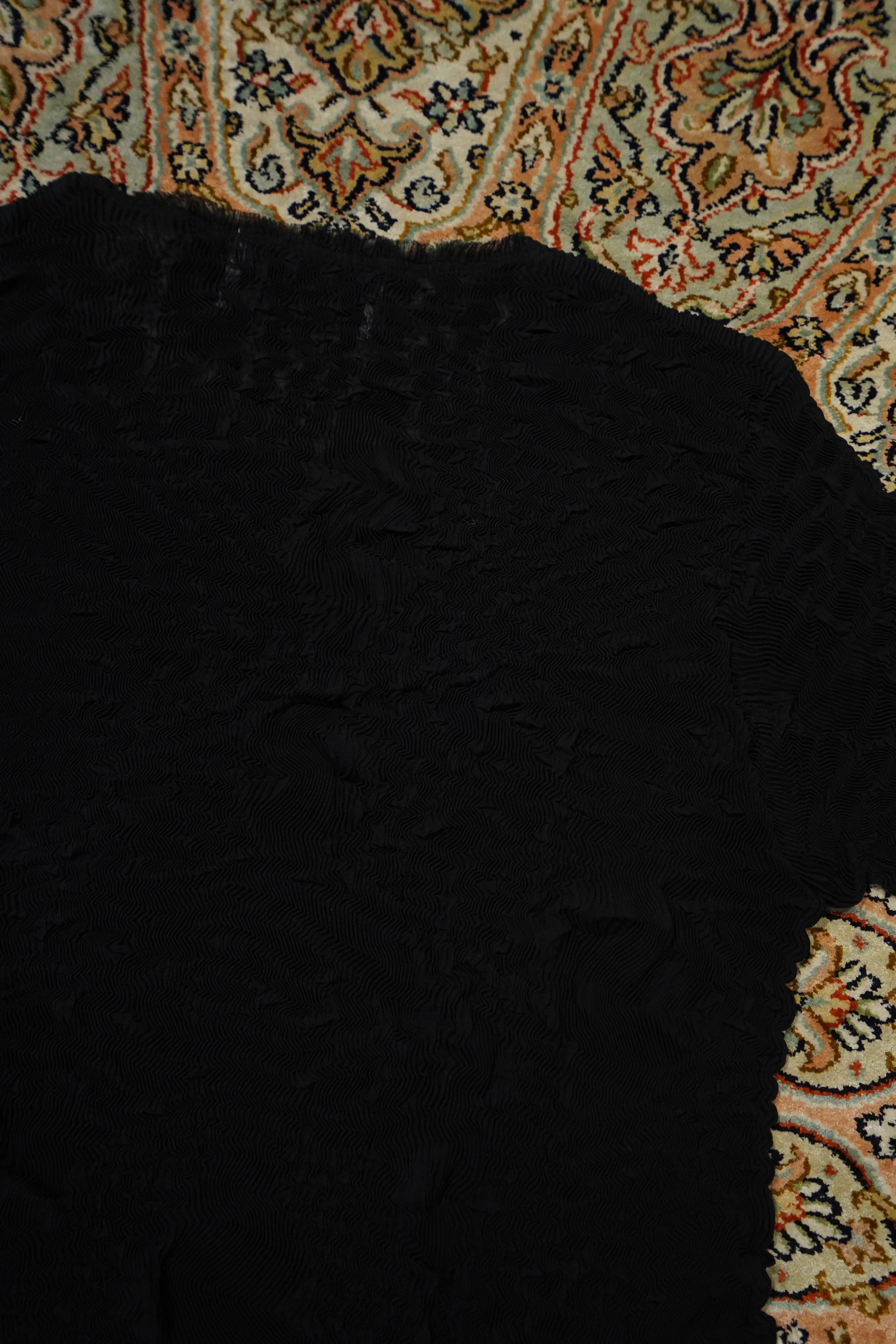 SUGARHILL SHEER PLEATED TOPS (BLACK)